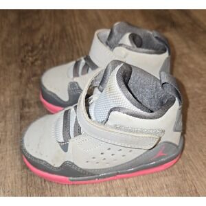 Kids Air Jordan Flight Basketball Shoes Pink Grey Size 5C 645052-018